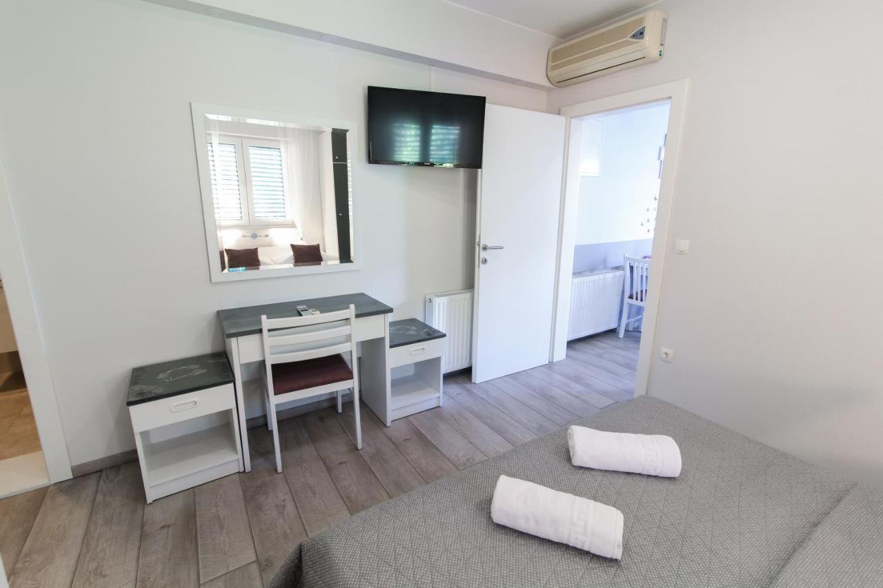 Apartments Viola Tučepi Buitenkant foto
