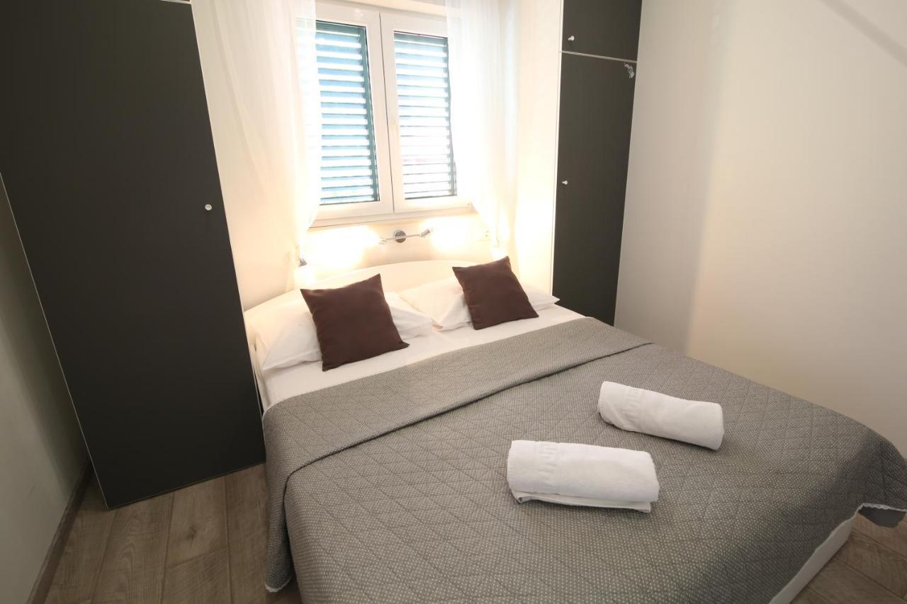 Apartments Viola Tučepi Buitenkant foto